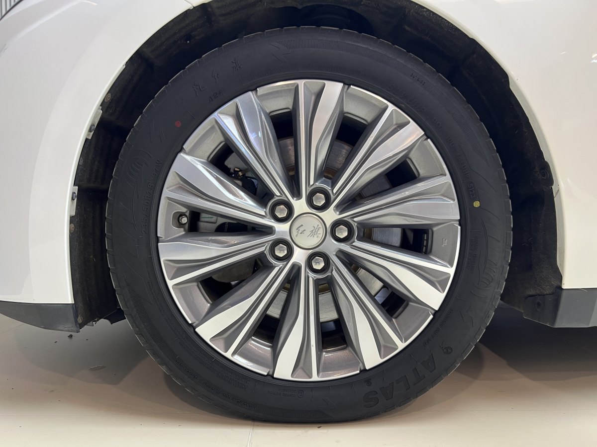 HongQi E-QM5 2024 #22 HongQi E-QM5 2024 car image #22