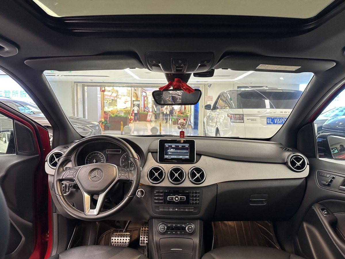 Mercedes-Benz B Class 2012 car image #22