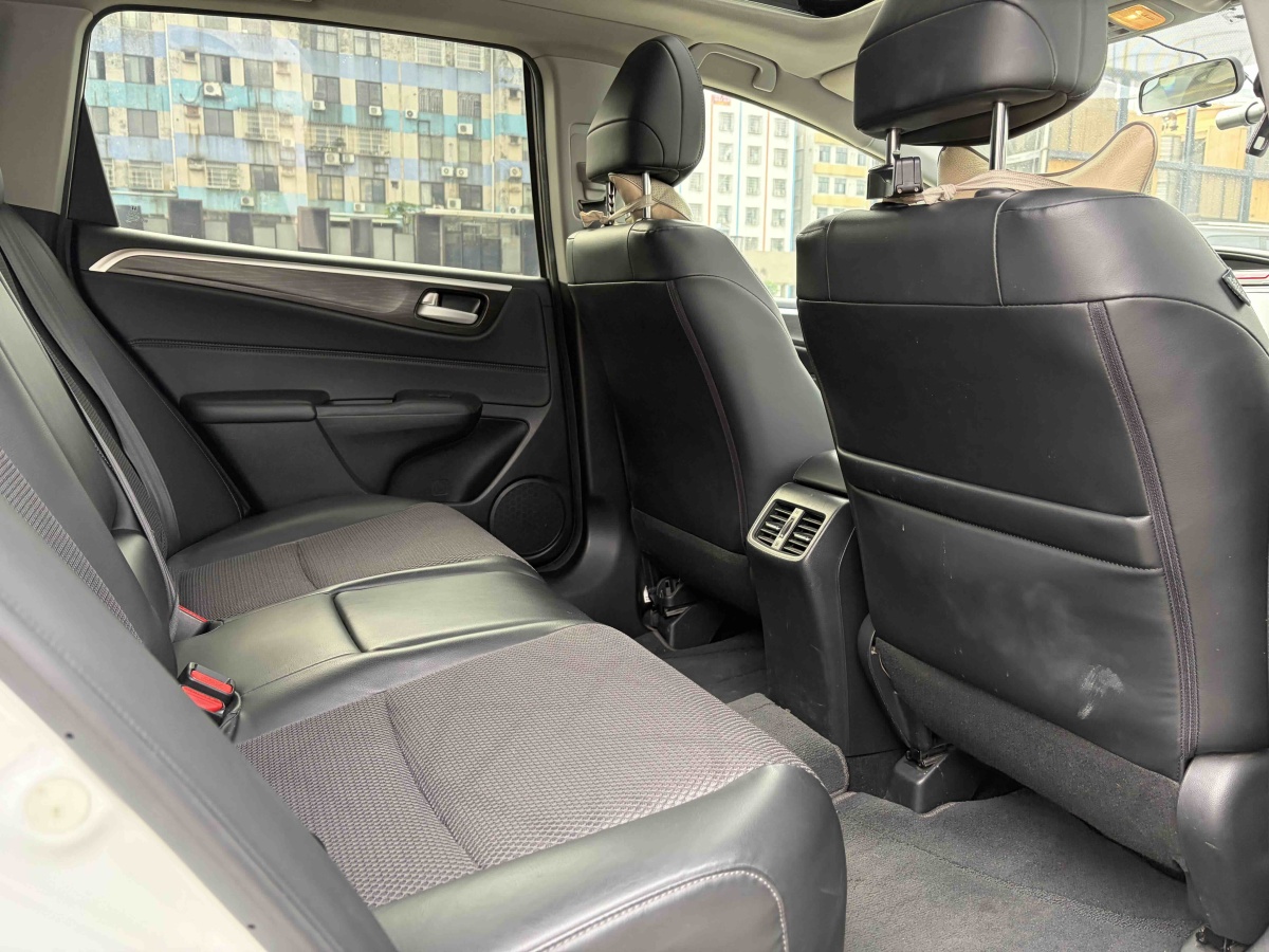 Honda Jade 2016 immagine di auto #22