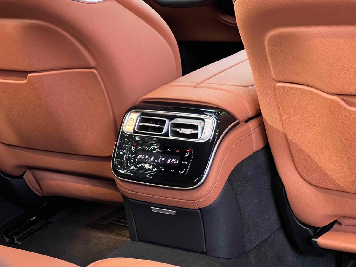 Mercedes-Benz GL AMG 2023 immagine di auto #22