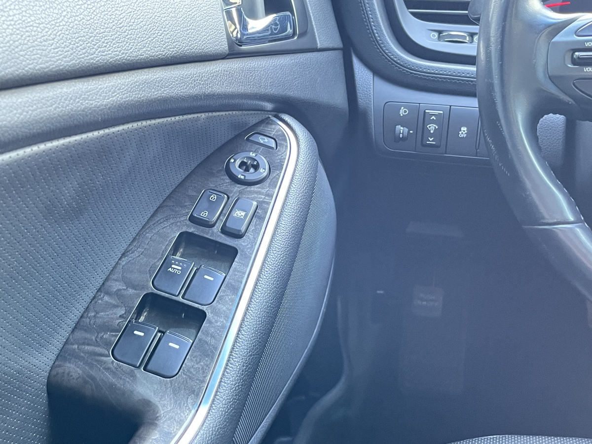 Kia K5 (Imported) 2015 immagine di auto #22