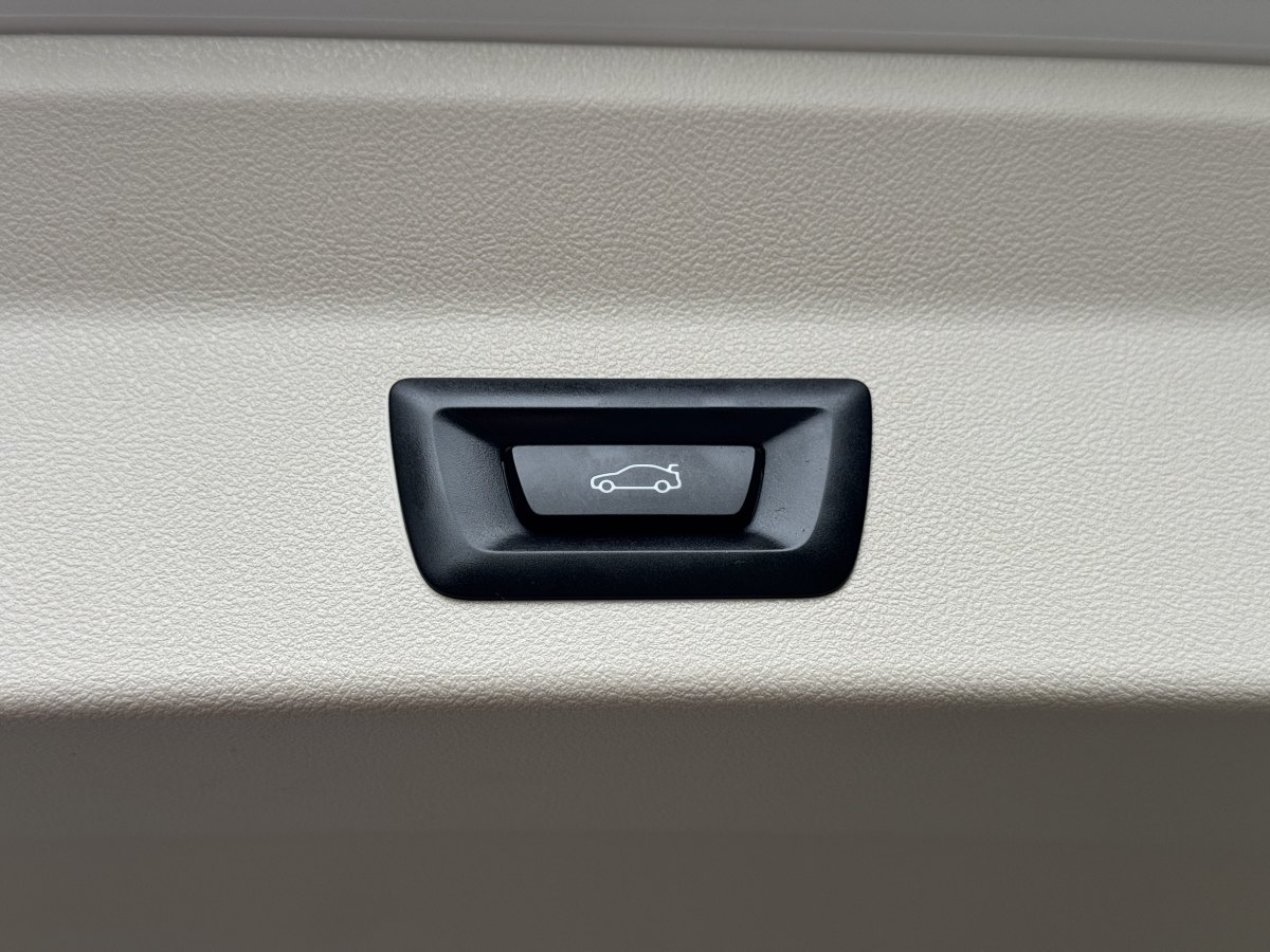 BMW X3 M 2023 immagine di auto #22