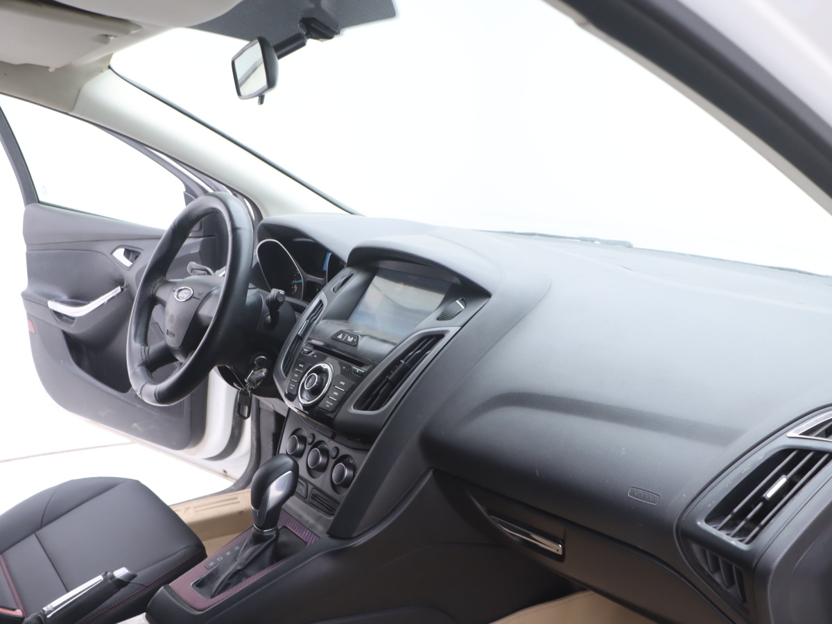 Ford Focus (Imported) 2013 car image #22