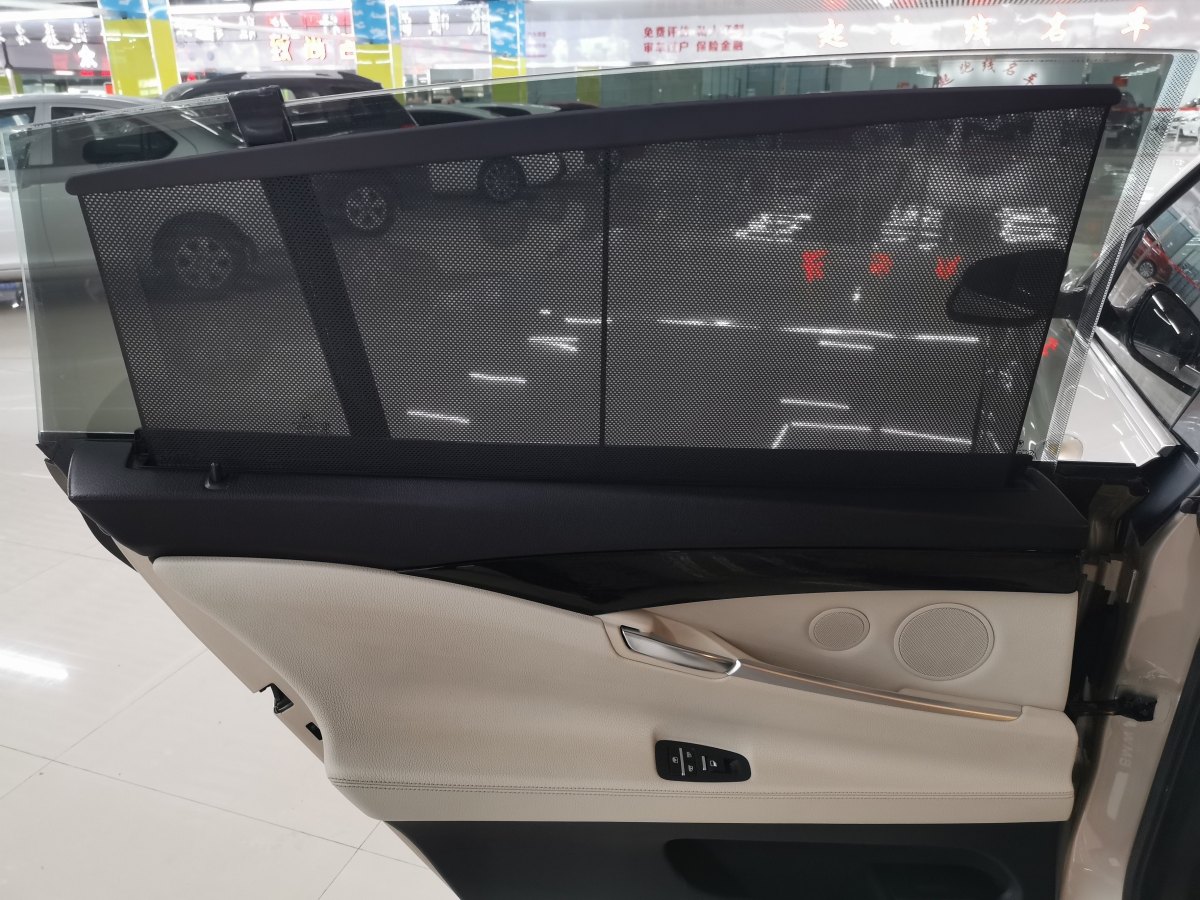 BMW 5 Series GT 2010 #22 BMW 5 Series GT 2010 immagine di auto #22