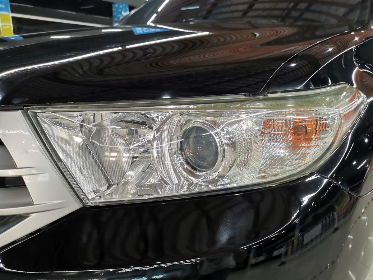 Toyota Highlander (Imported) 2012 car image #22