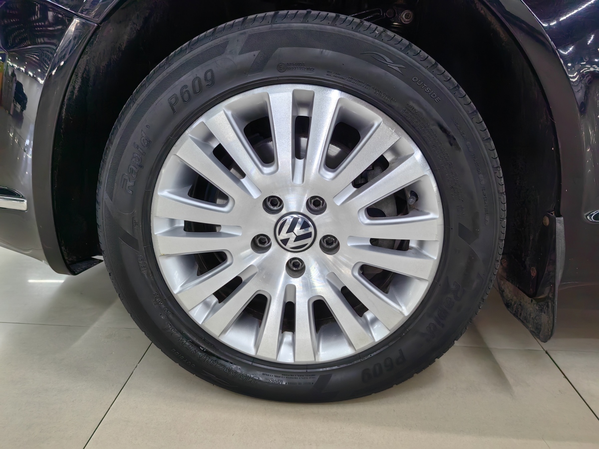 Volkswagen Passat Lingyu 2009 car image #22