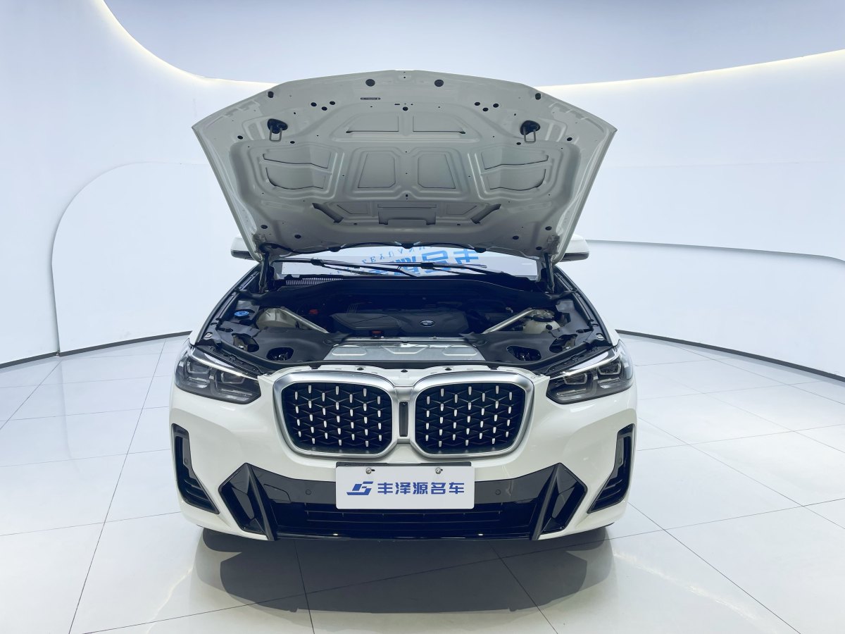 BMW X4 M 2022 car image #22