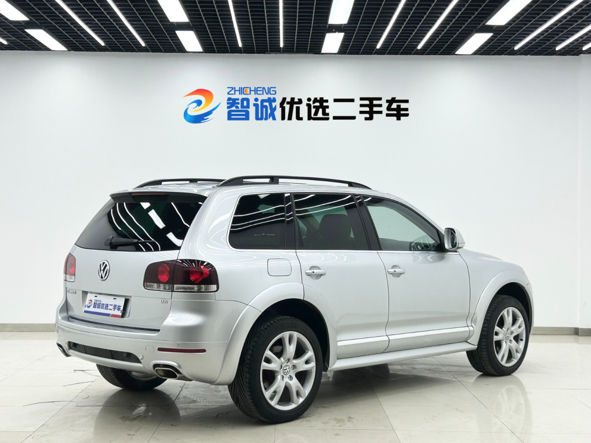 Volkswagen Touareg 2010 car image #22
