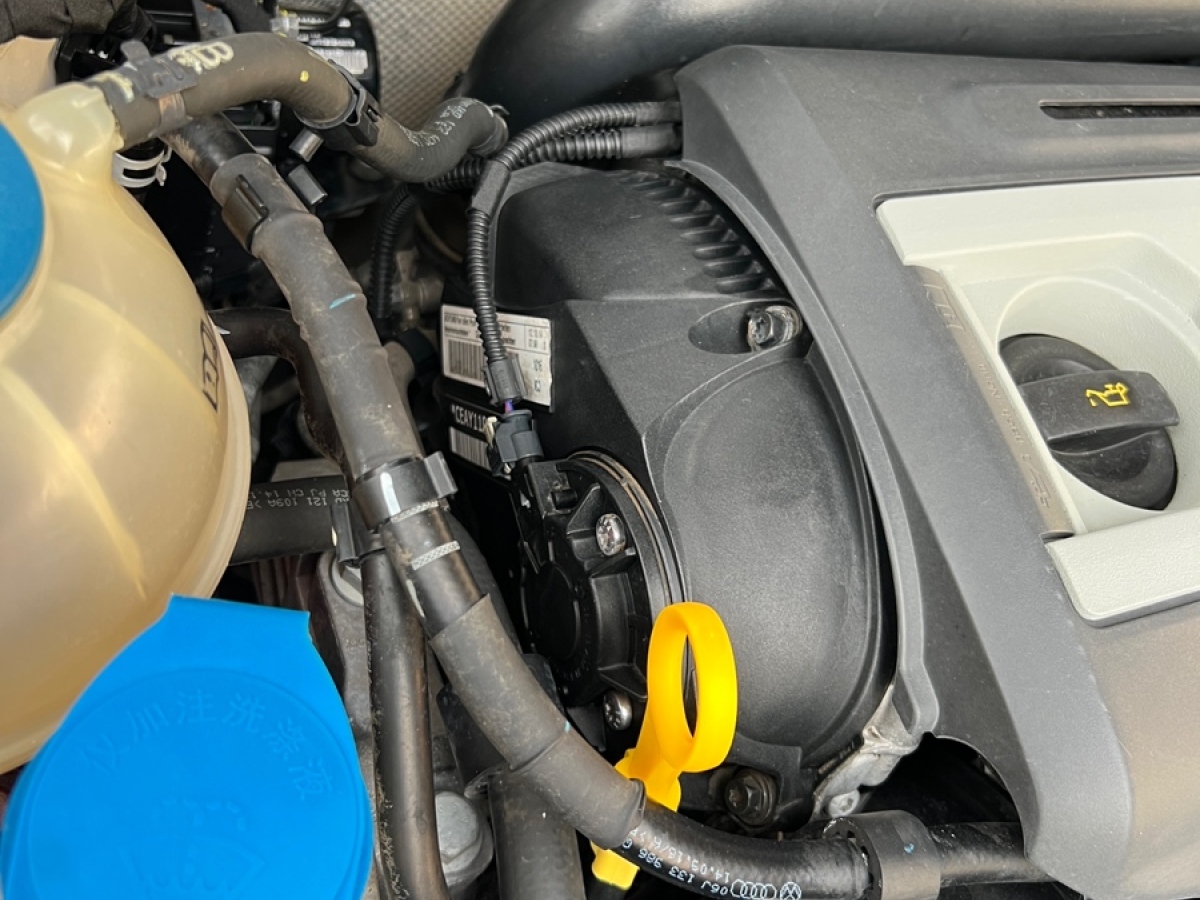 Volkswagen 2015 car image #22