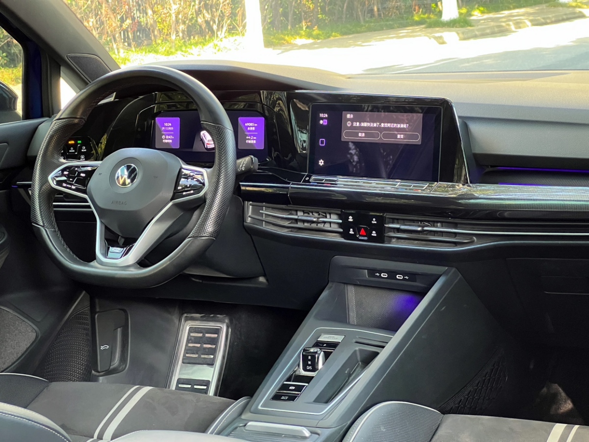 Volkswagen Golf 2023 صورة سيارة #22