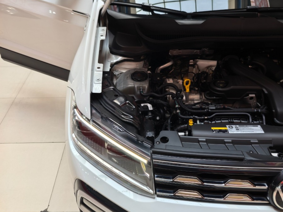 Volkswagen T-Cross 2024 car image #22