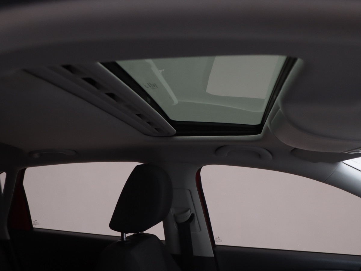 Volkswagen Polo 2018 car image #22