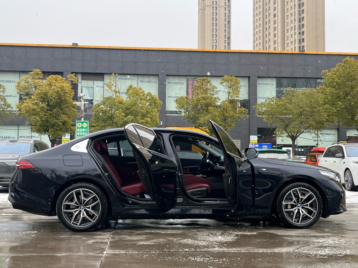 BMW i5 2024 #22 BMW i5 2024 car image #22