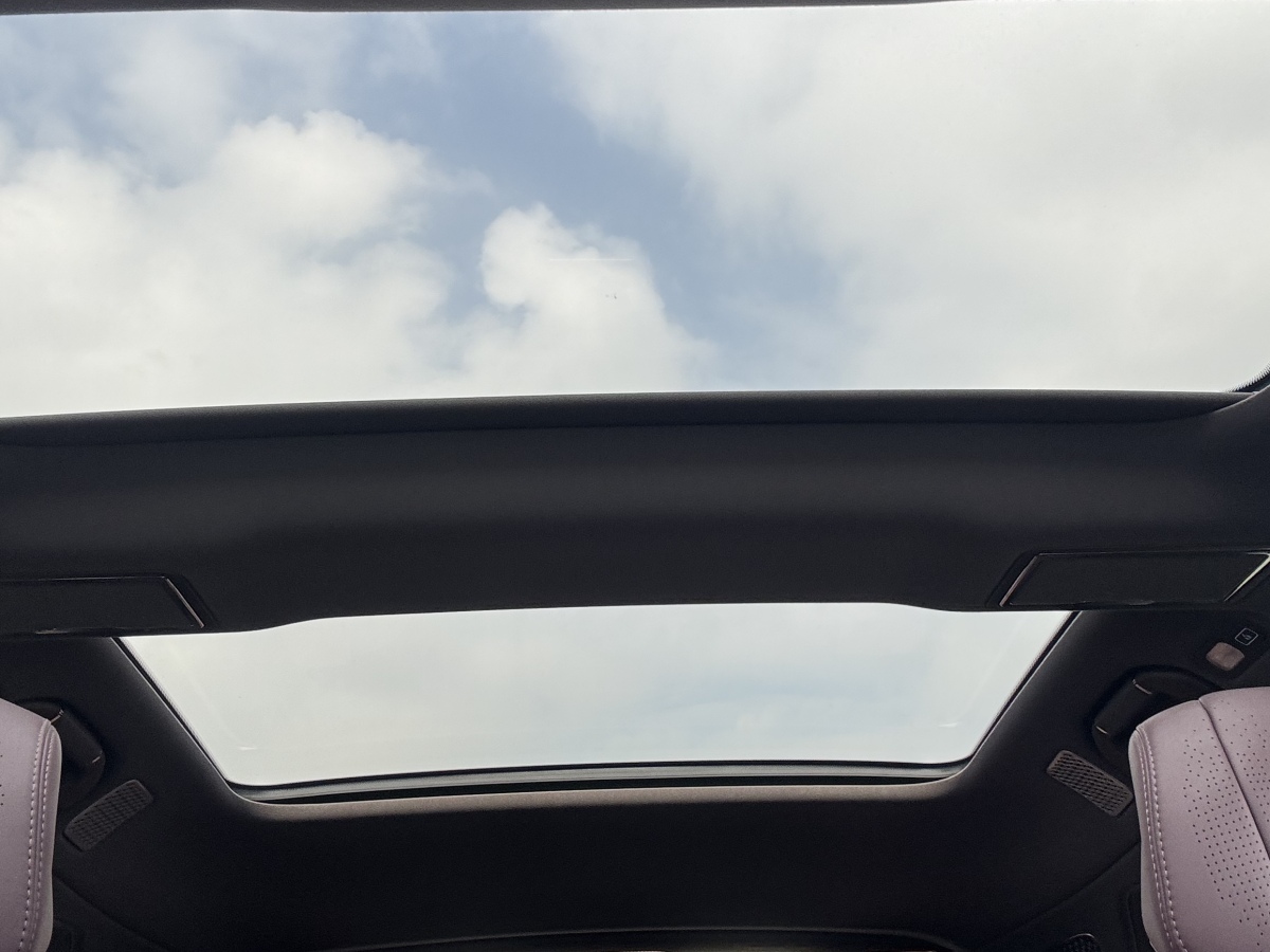 Denza Z9GT 2024 car image #22