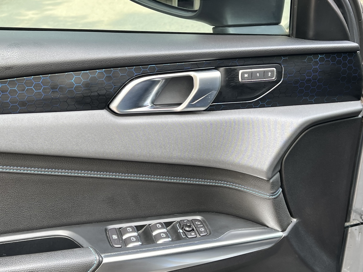Lynk & Co 01 EM-P 2018 #22 Lynk & Co 01 EM-P 2018 car image #22