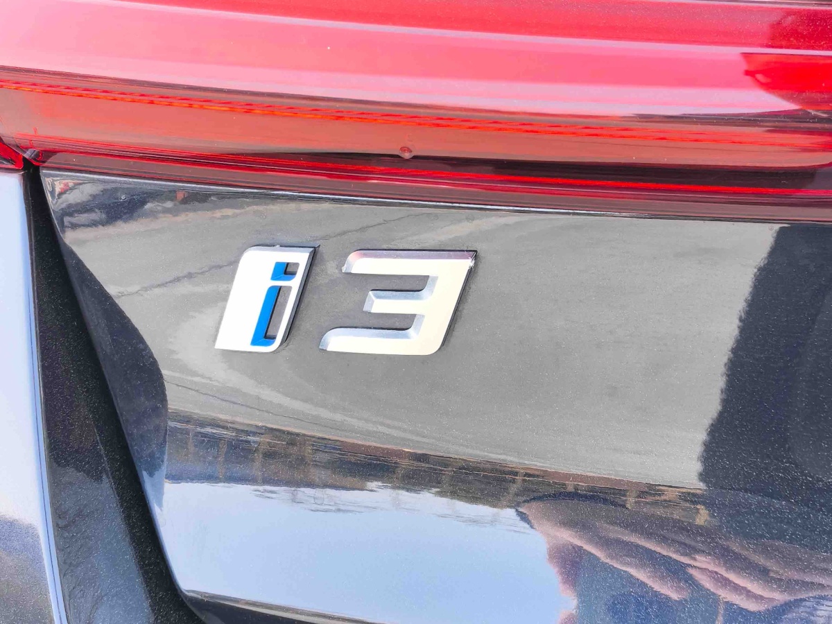 BMW i3 2023 car image #22