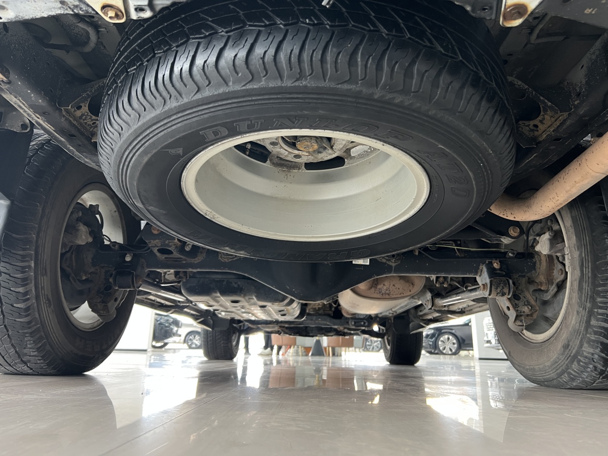 Toyota Land Cruiser Prado 2015 car image #22