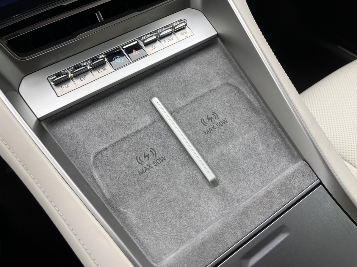 Denza Z9 2024 car image #22