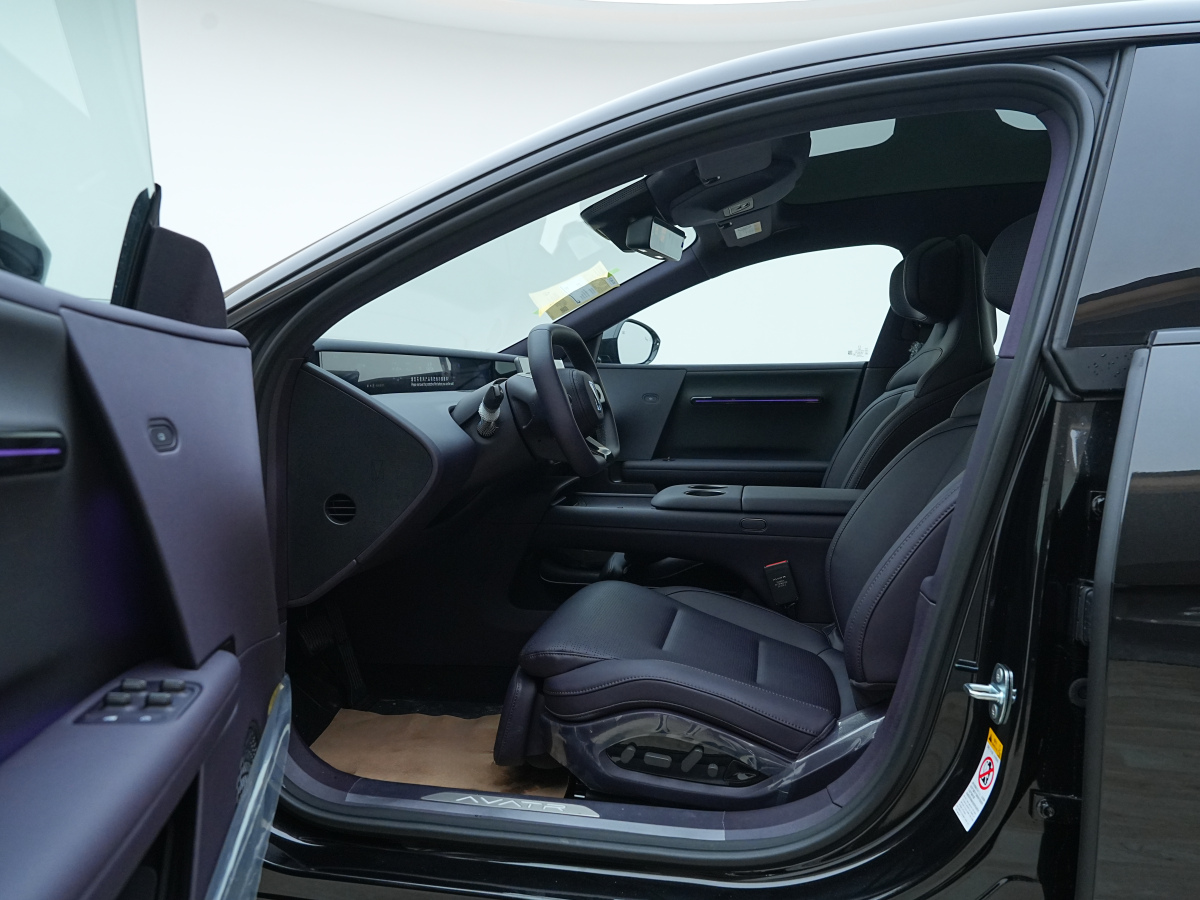 Avatr 06 2025 car image #22