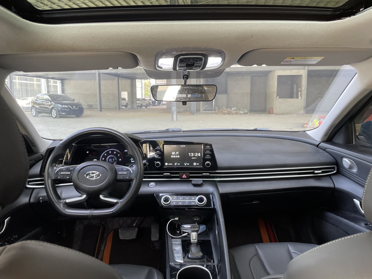 Hyundai Elantra 2023 car image #22