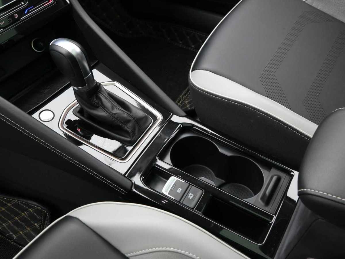 Ford VS5 2022 car image #22