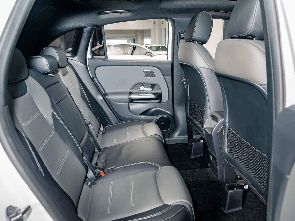 Mercedes-Benz GLA AMG 2023 car image #22