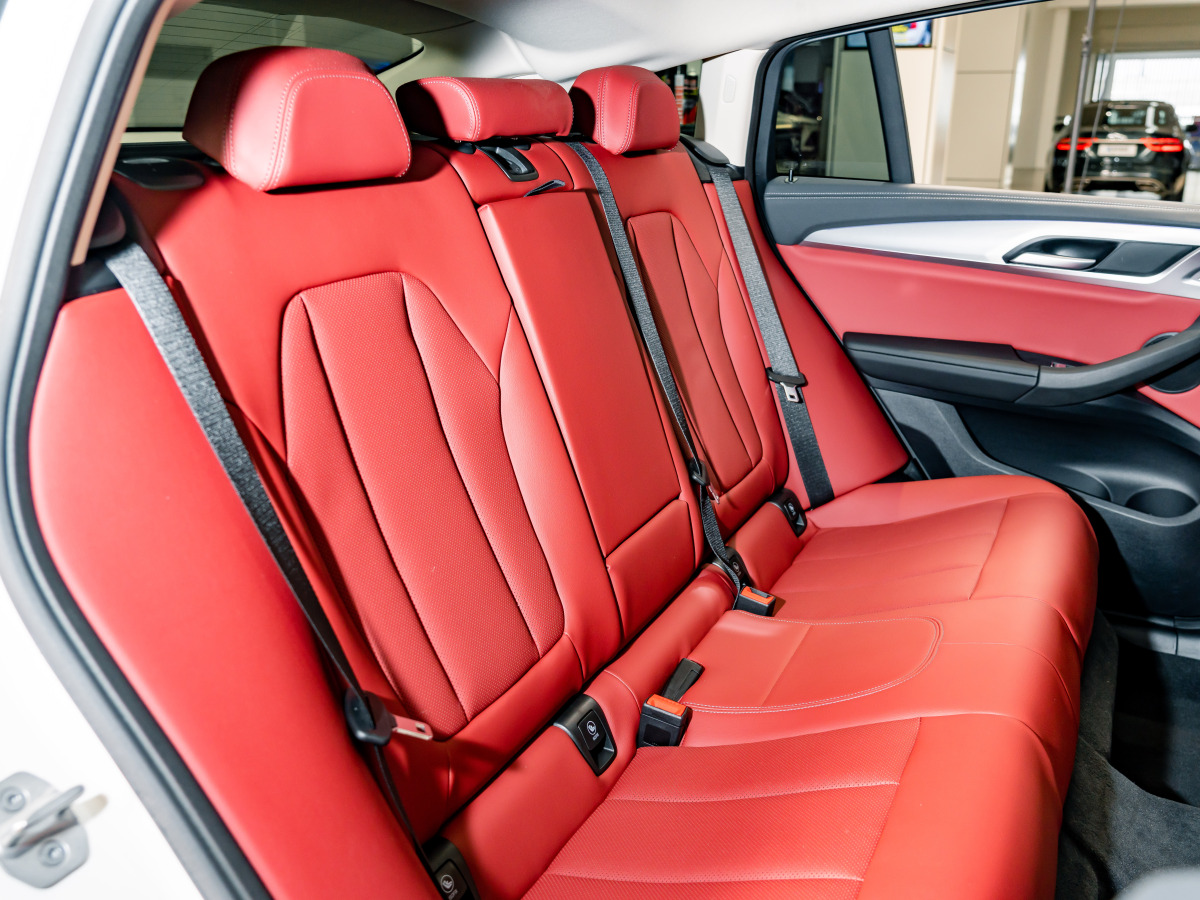 BMW X4 2025 صورة سيارة #22