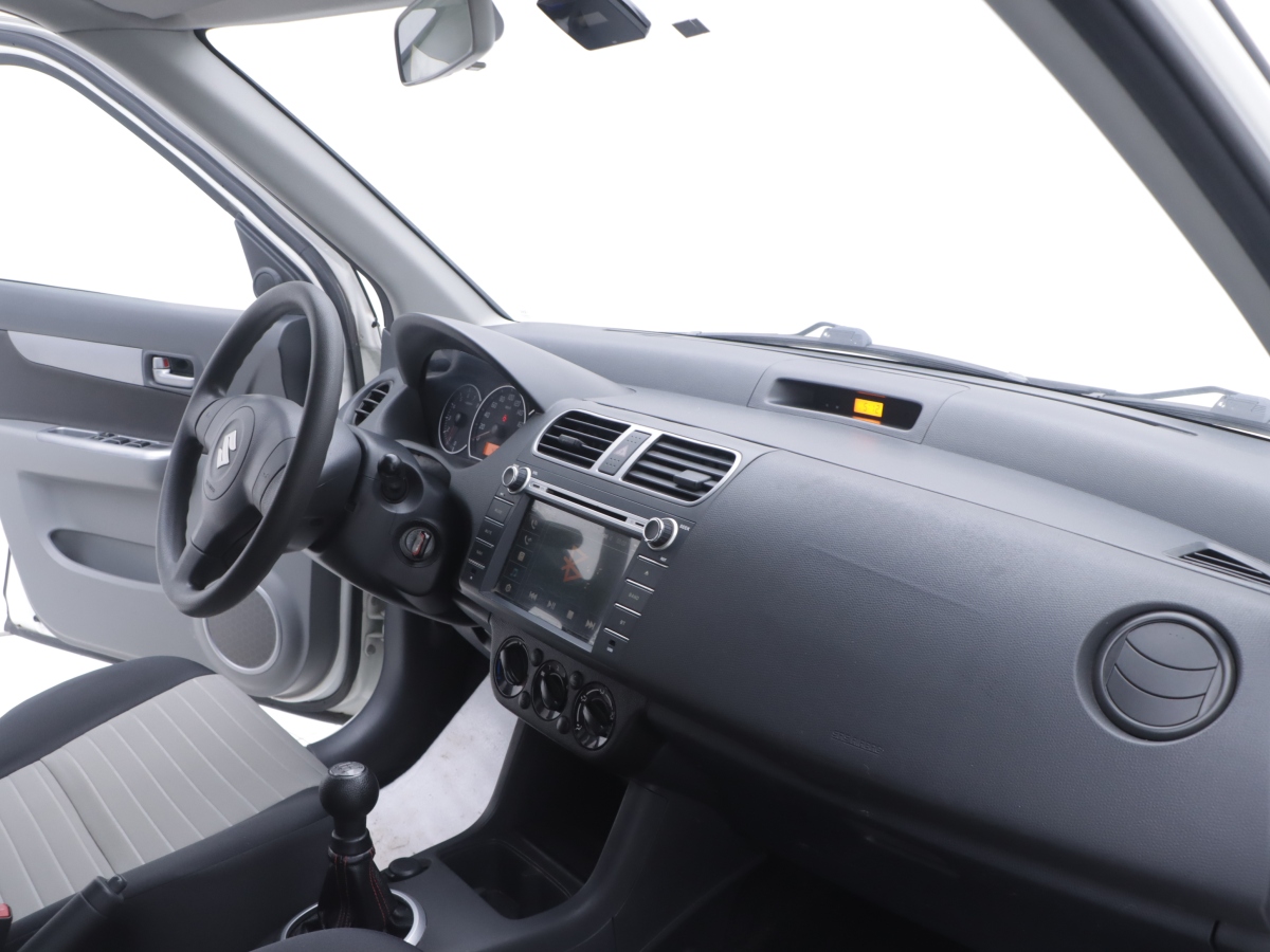 Suzuki Swift 2016 #22 Suzuki Swift 2016 car image #22