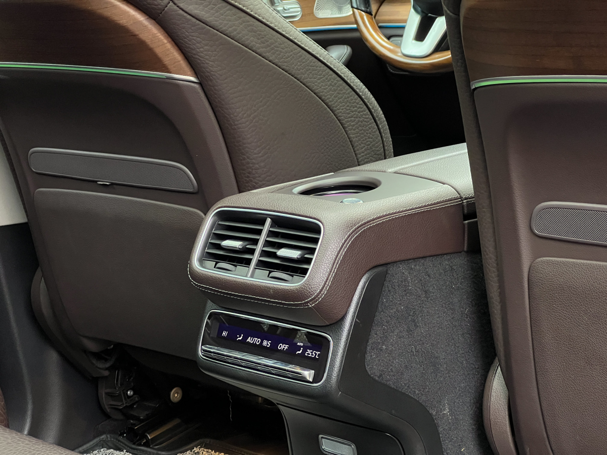 Mercedes-Benz GLS Class 2021 car image #22