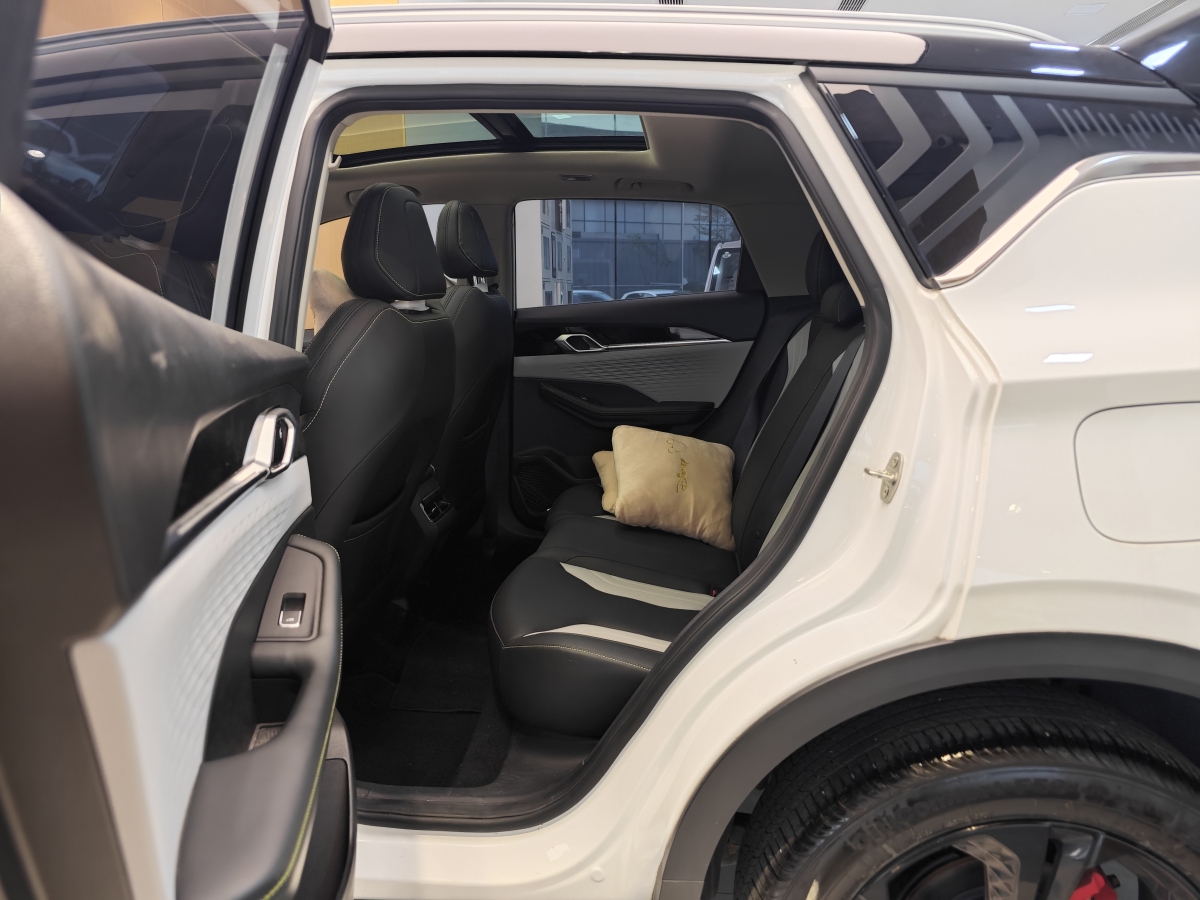 GEELY Coolray 2022 #22 GEELY Coolray 2022 car image #22