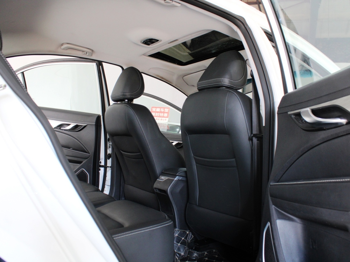 GEELY 2019 car image #22