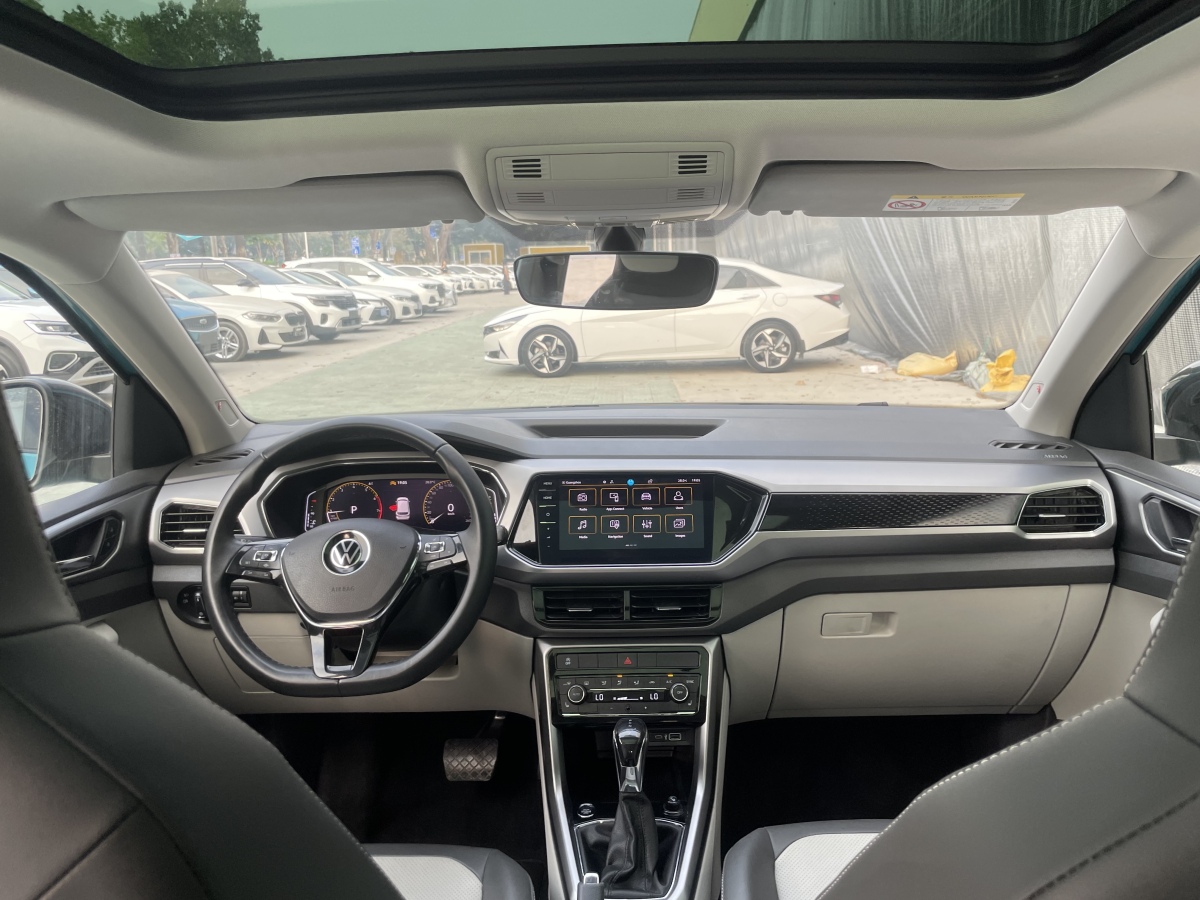 Volkswagen T-Cross 2022 #22 Volkswagen T-Cross 2022 car image #22