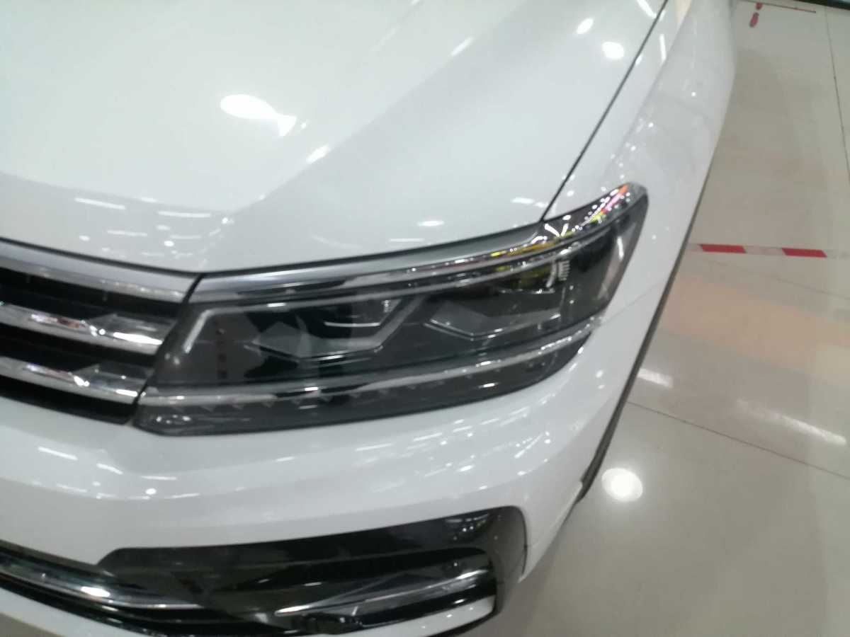 Volkswagen Tiguan L 2021 car image #22