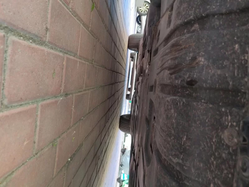 BMW X7 M60i 2021 car image #22