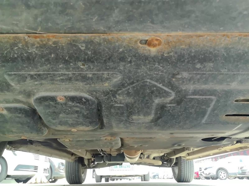 X70 2023 car image #22