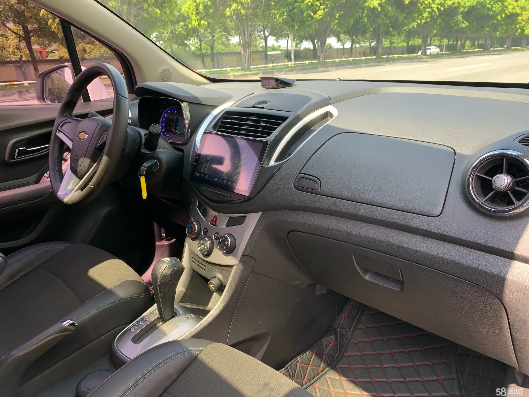 Chevrolet Tracker 2015 #22 Chevrolet Tracker 2015 car image #22