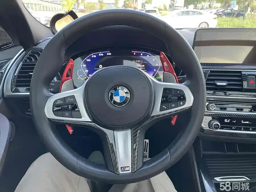 BMW X4 2020 car image #22