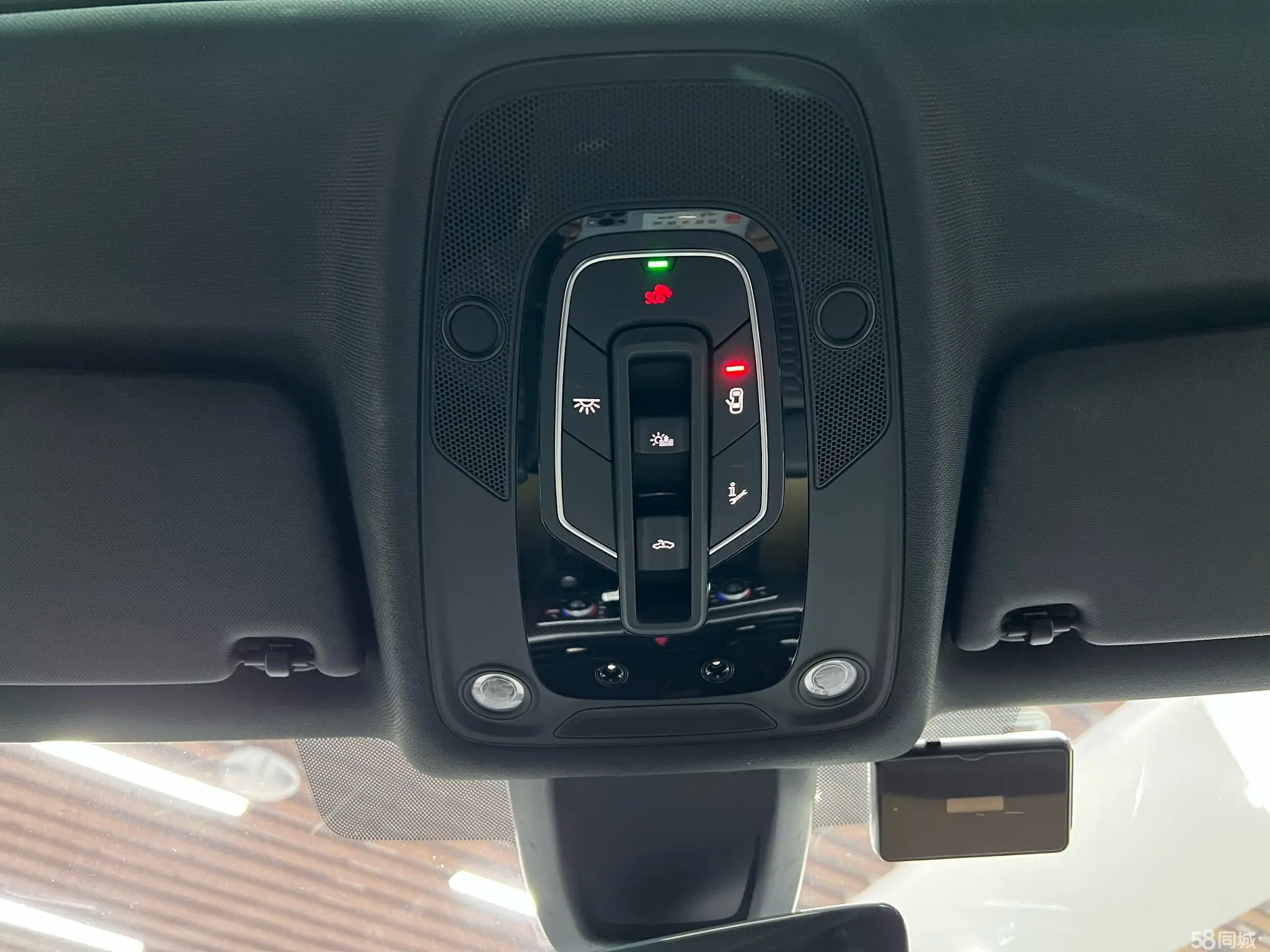 Audi RS 4 2022 car image #22