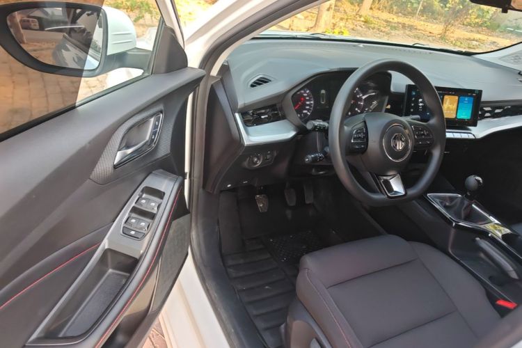 MG 5 2024 car image #16