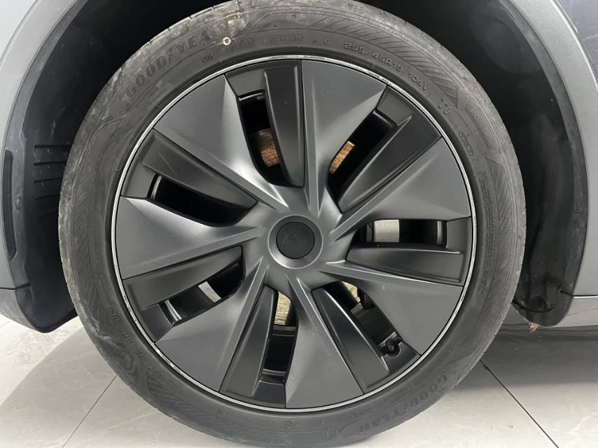 Tesla Model Y 2024 #11 Tesla Model Y 2024 car image #11