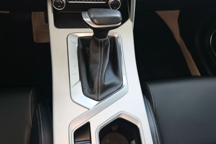 GEELY Coolray 2025 #14 GEELY Coolray 2025 car image #14