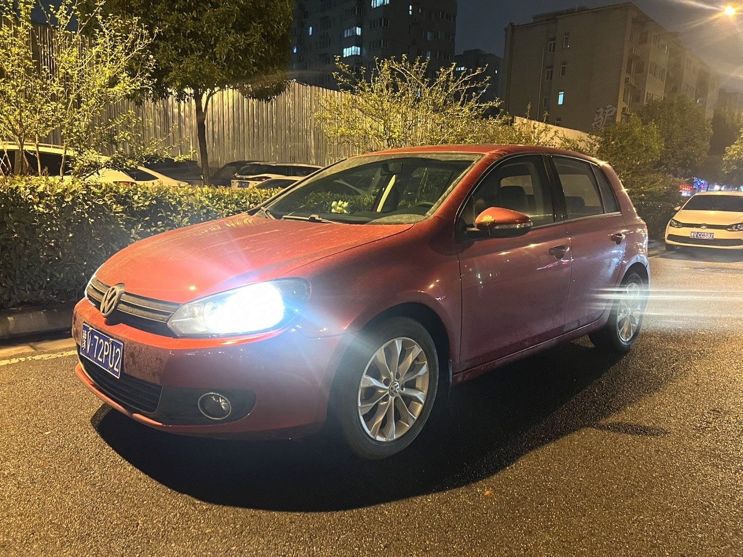 Volkswagen Golf 2011 car image 