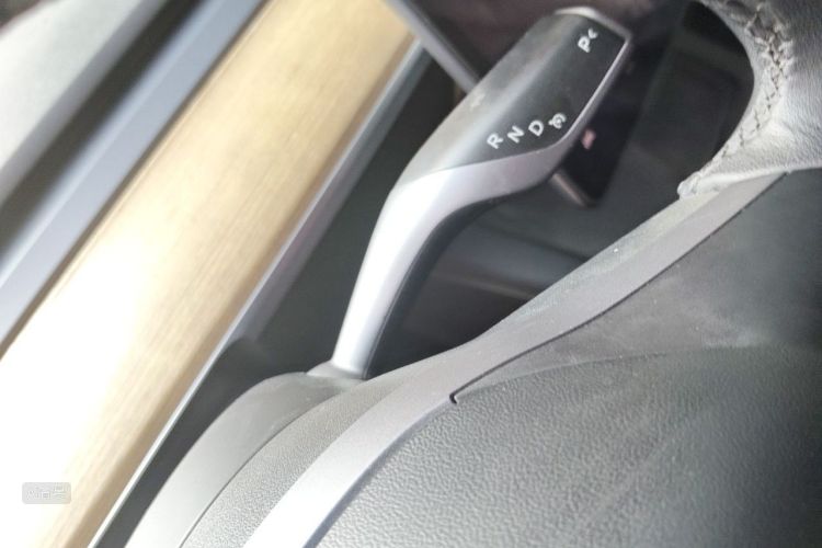 Tesla Model 3 2022 car image #16