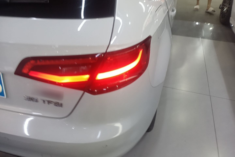 Audi A3 2017 car image #8