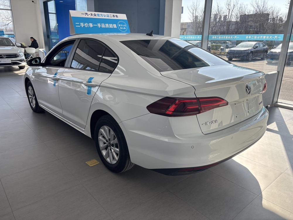 Volkswagen Bora 2022 car image #3