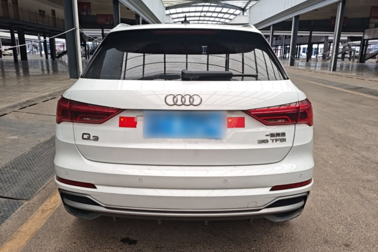 Audi Q3 2019 #4 Audi Q3 2019 car image #4