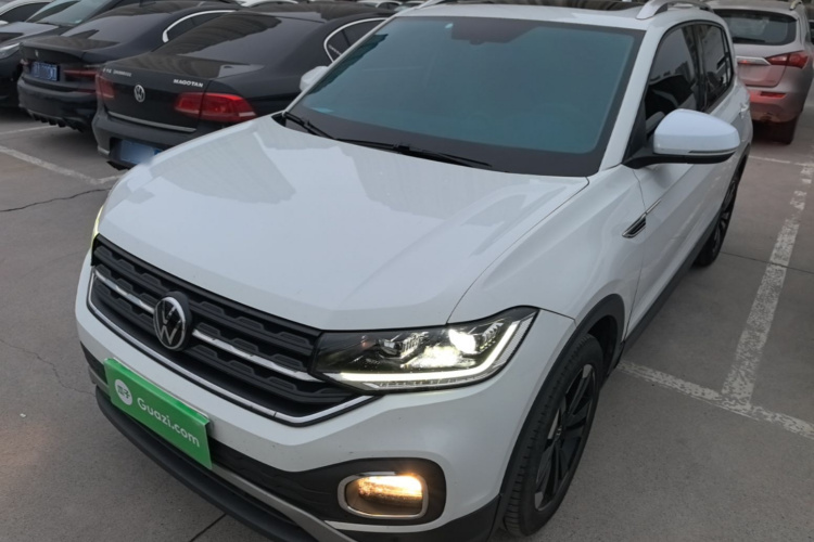 Volkswagen Tacqua 2023 immagine di auto #2