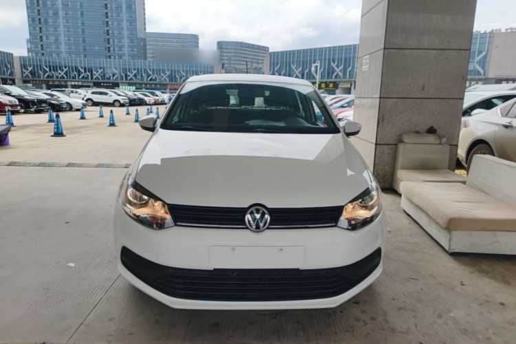 Volkswagen Polo 2017 car image #3