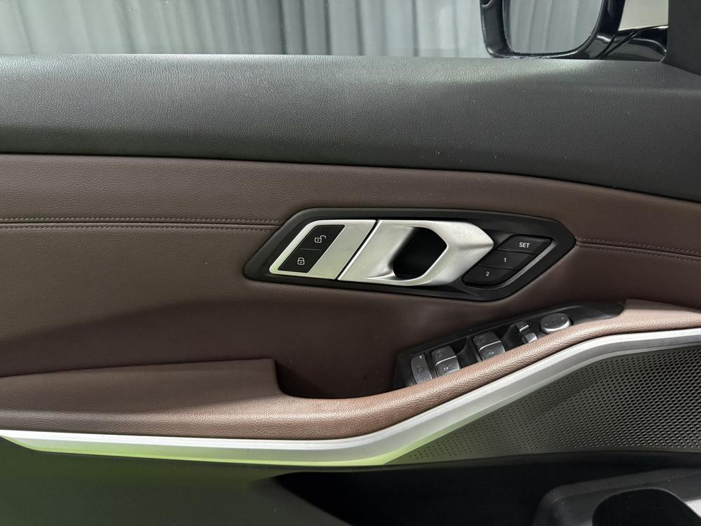 BMW 3 Series 2022 #8 BMW 3 Series 2022 car image #8
