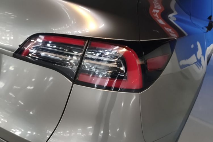 Tesla Model Y 2022 #8 Tesla Model Y 2022 immagine di auto #8